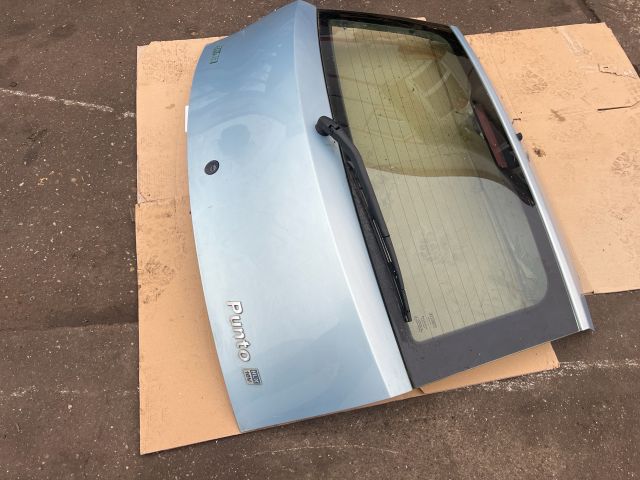 bontott FIAT PUNTO II Csomagtérajtó (Üres lemez)