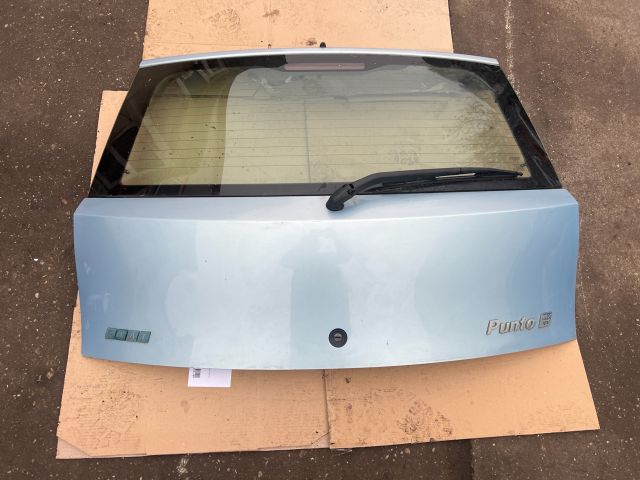 bontott FIAT PUNTO II Csomagtérajtó (Üres lemez)
