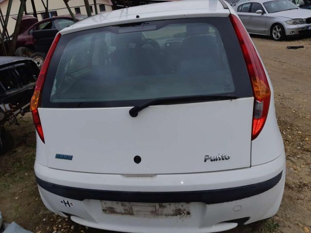 bontott FIAT PUNTO II Csomagtérajtó (Üres lemez)