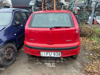 bontott FIAT PUNTO II Csomagtérajtó (Üres lemez)