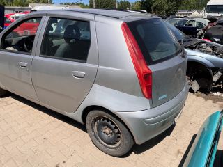 bontott FIAT PUNTO II Csomagtérajtó (Üres lemez)