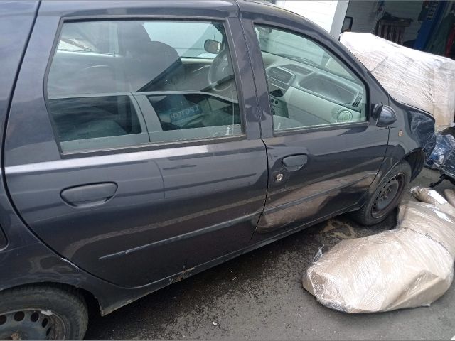 bontott FIAT PUNTO II Csomagtérajtó Zárbetét