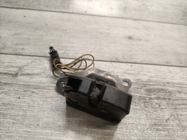 bontott FIAT PUNTO II Csomagtérajtó Zárszerkezet