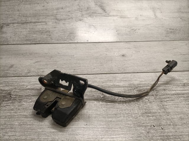 bontott FIAT PUNTO II Csomagtérajtó Zárszerkezet