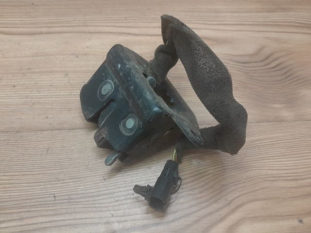 bontott FIAT PUNTO II Csomagtérajtó Zárszerkezet