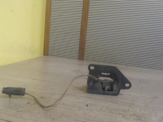 bontott FIAT PUNTO II Csomagtérajtó Zárszerkezet