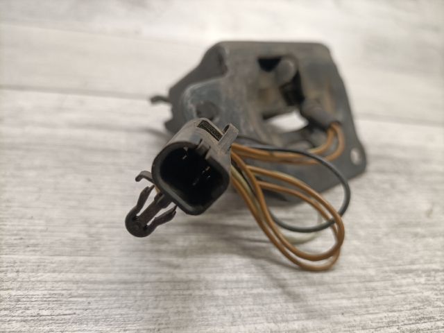 bontott FIAT PUNTO II Csomagtérajtó Zárszerkezet