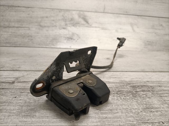 bontott FIAT PUNTO II Csomagtérajtó Zárszerkezet