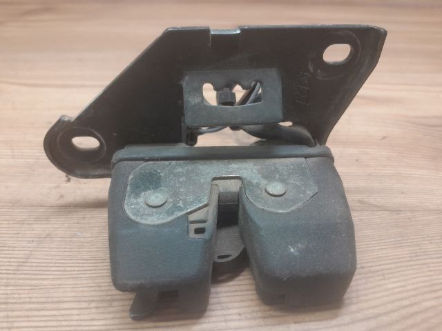 bontott FIAT PUNTO II Csomagtérajtó Zárszerkezet