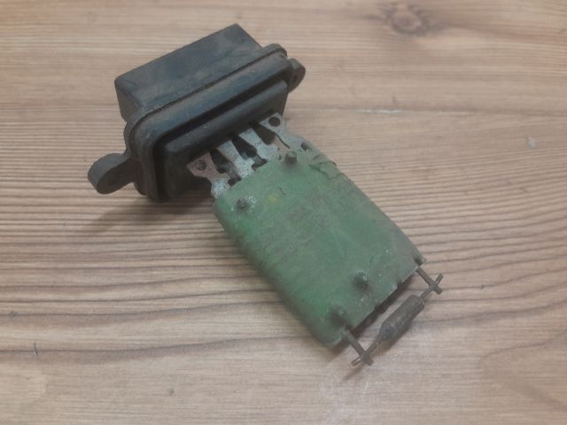 bontott FIAT PUNTO II Előtét Ellenállás Fűtőmotor