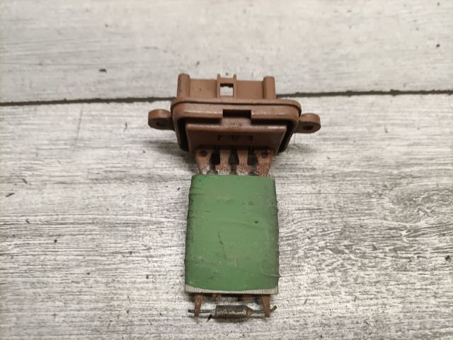 bontott FIAT PUNTO II Előtét Ellenállás Fűtőmotor