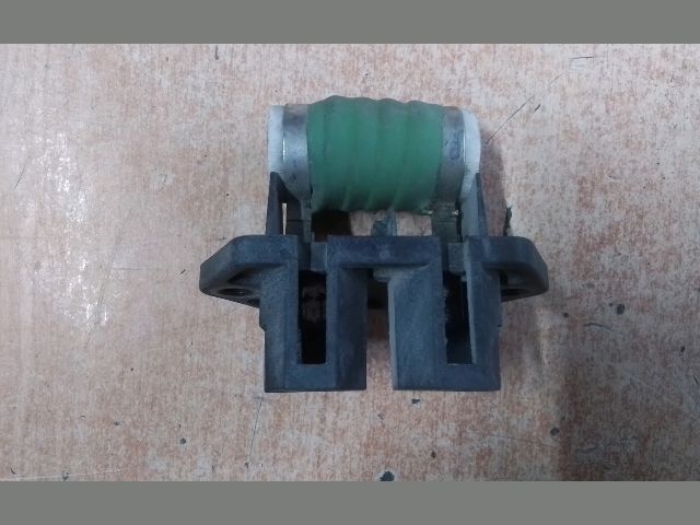 bontott FIAT PUNTO II Előtét Ellenállás Hűtőventilátor