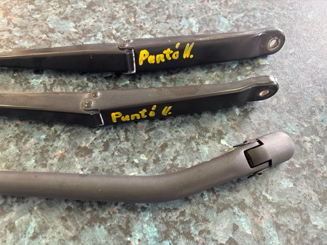 bontott FIAT PUNTO II Első Ablaktörlő Kar