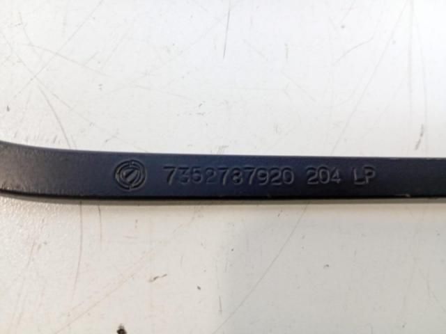 bontott FIAT PUNTO II Első Ablaktörlő Kar