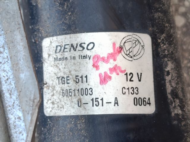 bontott FIAT PUNTO II Első Ablaktörlő Szerkezet Motorral