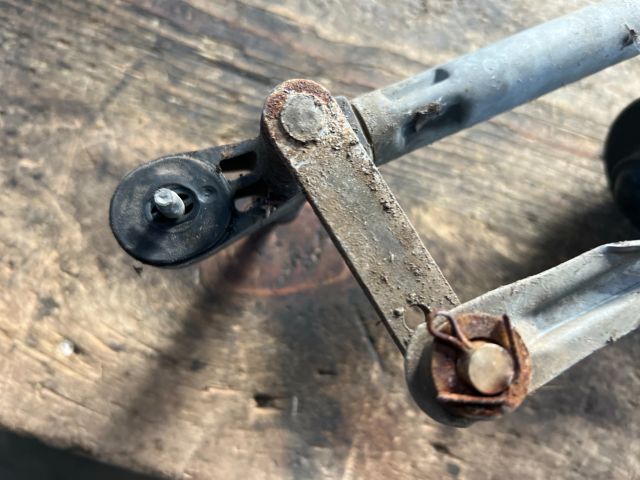 bontott FIAT PUNTO II Első Ablaktörlő Szerkezet Motorral