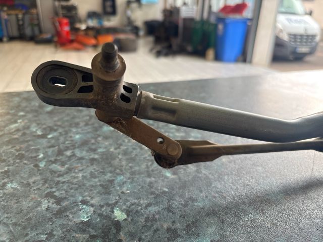 bontott FIAT PUNTO II Első Ablaktörlő Szerkezet Motorral