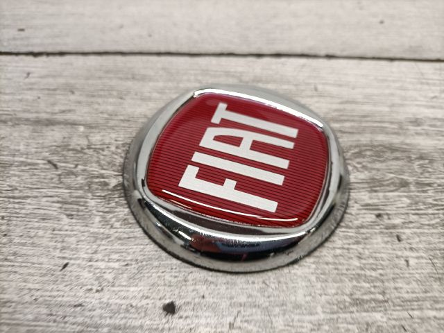 bontott FIAT PUNTO II Első Embléma