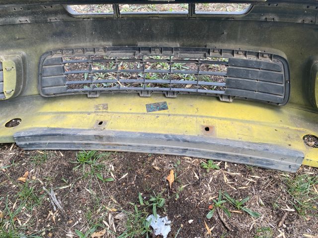 bontott FIAT PUNTO II Első Lökhárító (Részeivel)