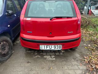 bontott FIAT PUNTO II Első Lökhárító (Részeivel)