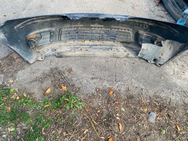 bontott FIAT PUNTO II Első Lökhárító (Részeivel)