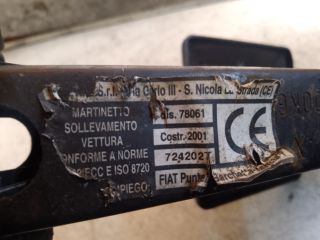 bontott FIAT PUNTO II Emelő
