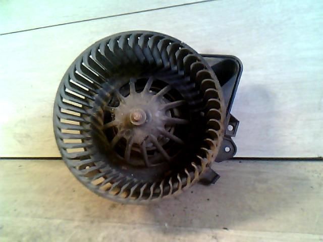 bontott FIAT PUNTO II Fűtőmotor (Nem klímás)