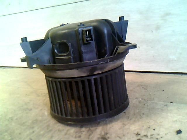 bontott FIAT PUNTO II Fűtőmotor (Nem klímás)