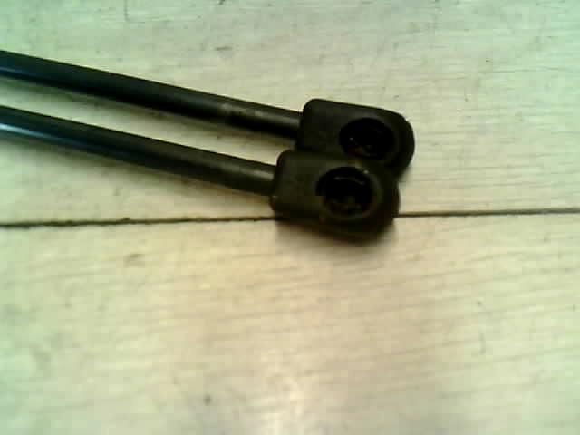 bontott FIAT PUNTO II Gázrugós Kitámasztó Teleszkóp Csomagtérajtó (Pozíciófüggetlen)