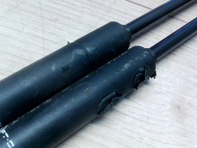 bontott FIAT PUNTO II Gázrugós Kitámasztó Teleszkóp Pár Csomagtérajtó