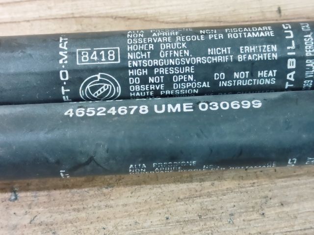 bontott FIAT PUNTO II Gázrugós Kitámasztó Teleszkóp Pár Csomagtérajtó