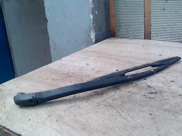 bontott FIAT PUNTO II Hátsó Ablaktörlő Kar