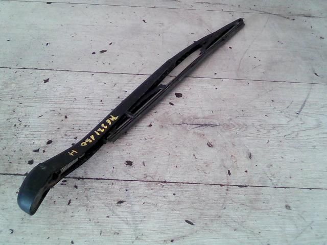 bontott FIAT PUNTO II Hátsó Ablaktörlő Kar