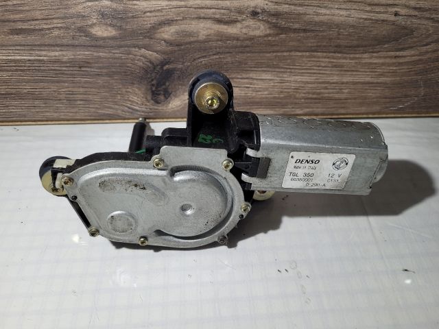 bontott FIAT PUNTO II Hátsó Ablaktörlő Motor