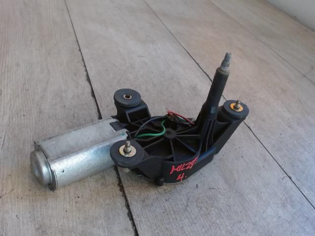 bontott FIAT PUNTO II Hátsó Ablaktörlő Motor