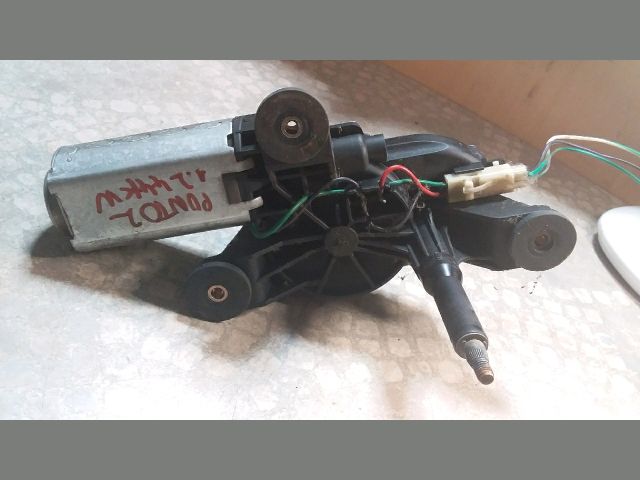 bontott FIAT PUNTO II Hátsó Ablaktörlő Motor