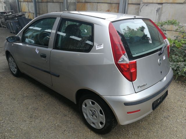 bontott FIAT PUNTO II Hátsó Hamutartó