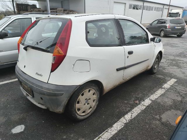 bontott FIAT PUNTO II Hátsó középső Biztonsági Öv Csat
