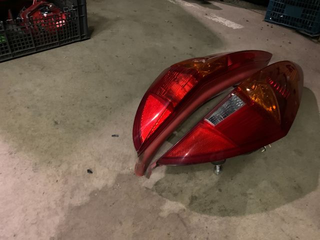 bontott FIAT PUNTO II Hátsó Lámpa Szett