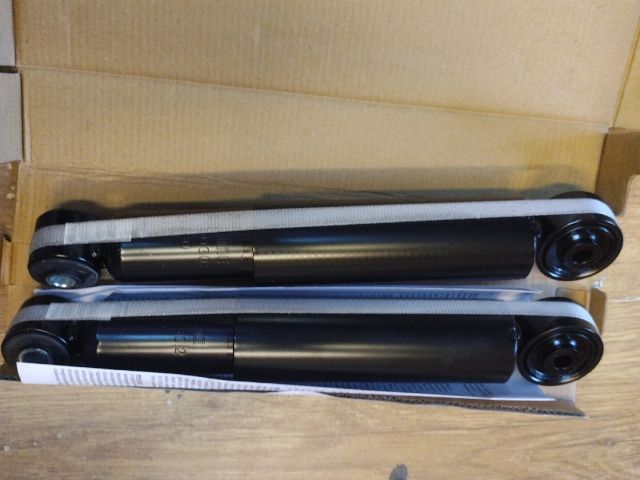 bontott FIAT PUNTO II Hátsó Lengéscsillapító Pár