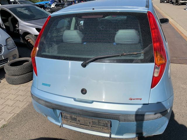 bontott FIAT PUNTO II Hátsó Lökhárító (Részeivel)