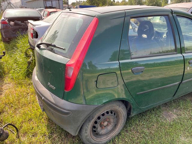 bontott FIAT PUNTO II Hátsó Lökhárító (Részeivel)