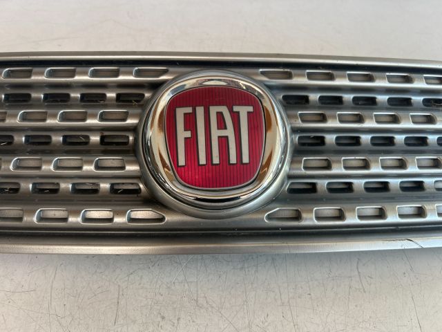 bontott FIAT PUNTO II Hűtőrács