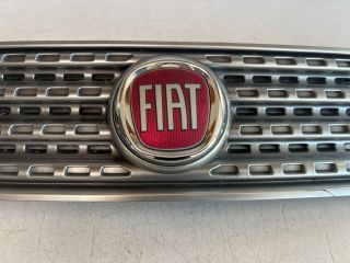 bontott FIAT PUNTO II Hűtőrács