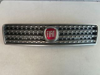 bontott FIAT PUNTO II Hűtőrács
