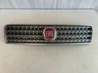 bontott FIAT PUNTO II Hűtőrács