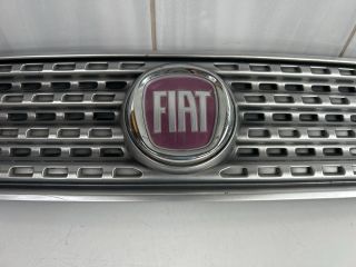 bontott FIAT PUNTO II Hűtőrács