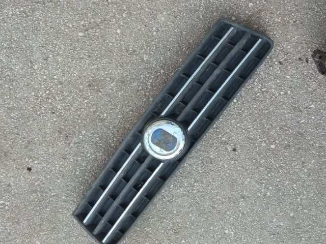 bontott FIAT PUNTO II Hűtőrács