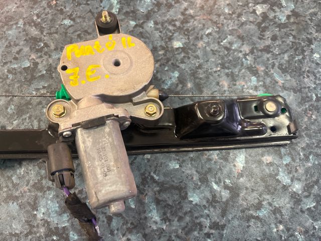 bontott FIAT PUNTO II Jobb első Ablakemelő Szerkezet (Elektromos)