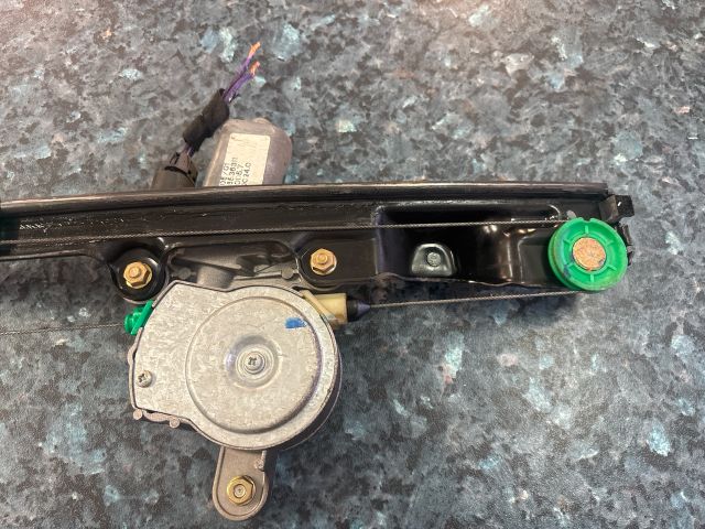 bontott FIAT PUNTO II Jobb első Ablakemelő Szerkezet (Elektromos)